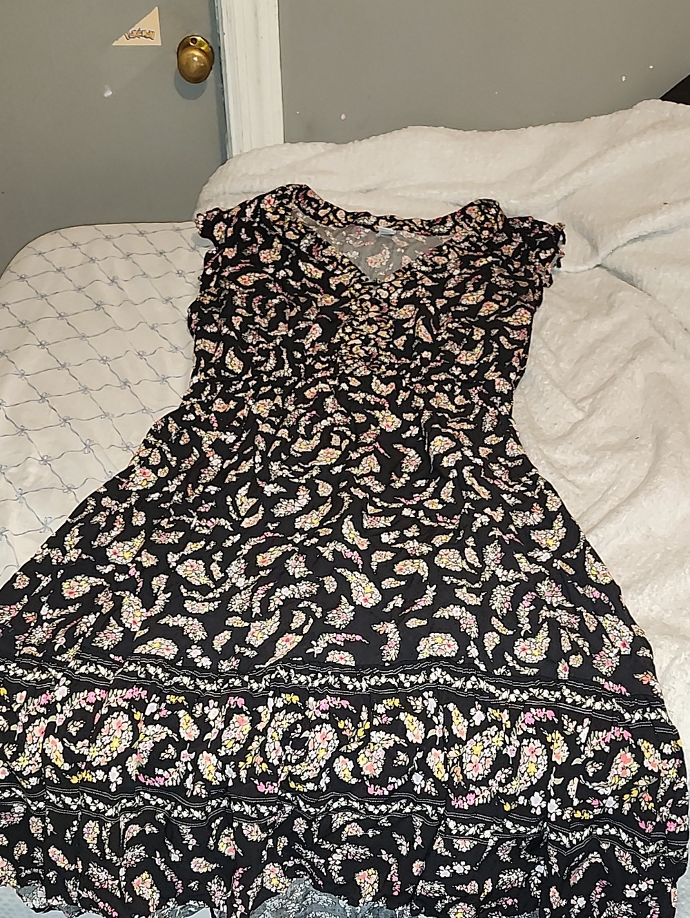 Old Navy Black Floral V-Neck Tiered Midi Dress